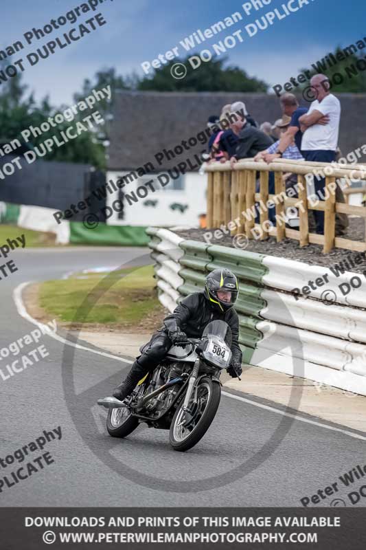 Vintage motorcycle club;eventdigitalimages;mallory park;mallory park trackday photographs;no limits trackdays;peter wileman photography;trackday digital images;trackday photos;vmcc festival 1000 bikes photographs